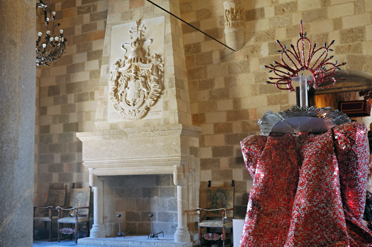 ../Images/The_Palace_of_Grand_Master_ of_ Rhodes.jpg